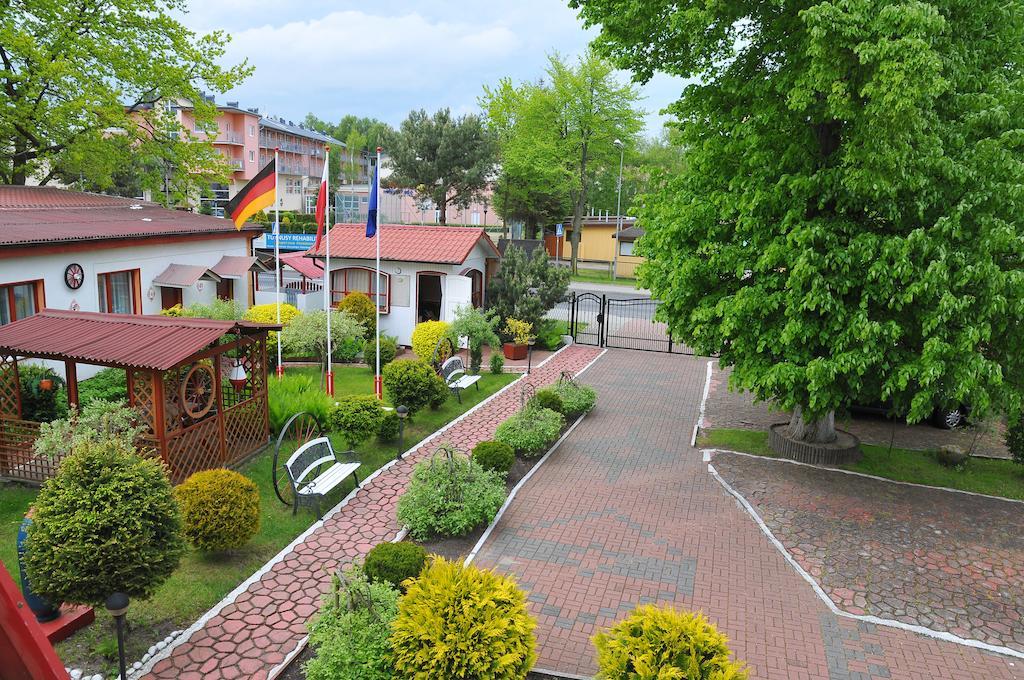 Osrodek Wczasowy Domino Bis Dźwirzyno Exterior foto